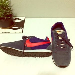 Retro Nike international